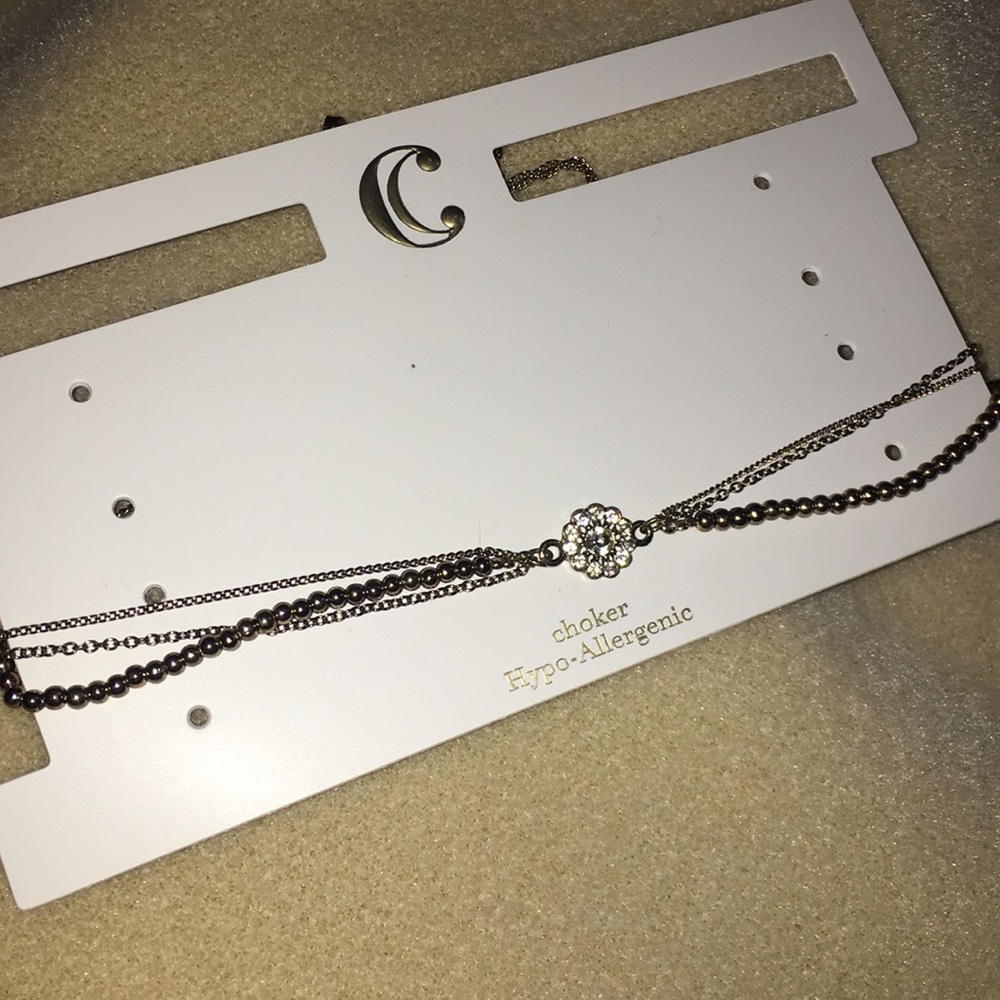 NWT floral hypo-allergenic choker